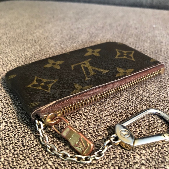 Louis Vuitton Accessories - Louis Vuitton Key Holder